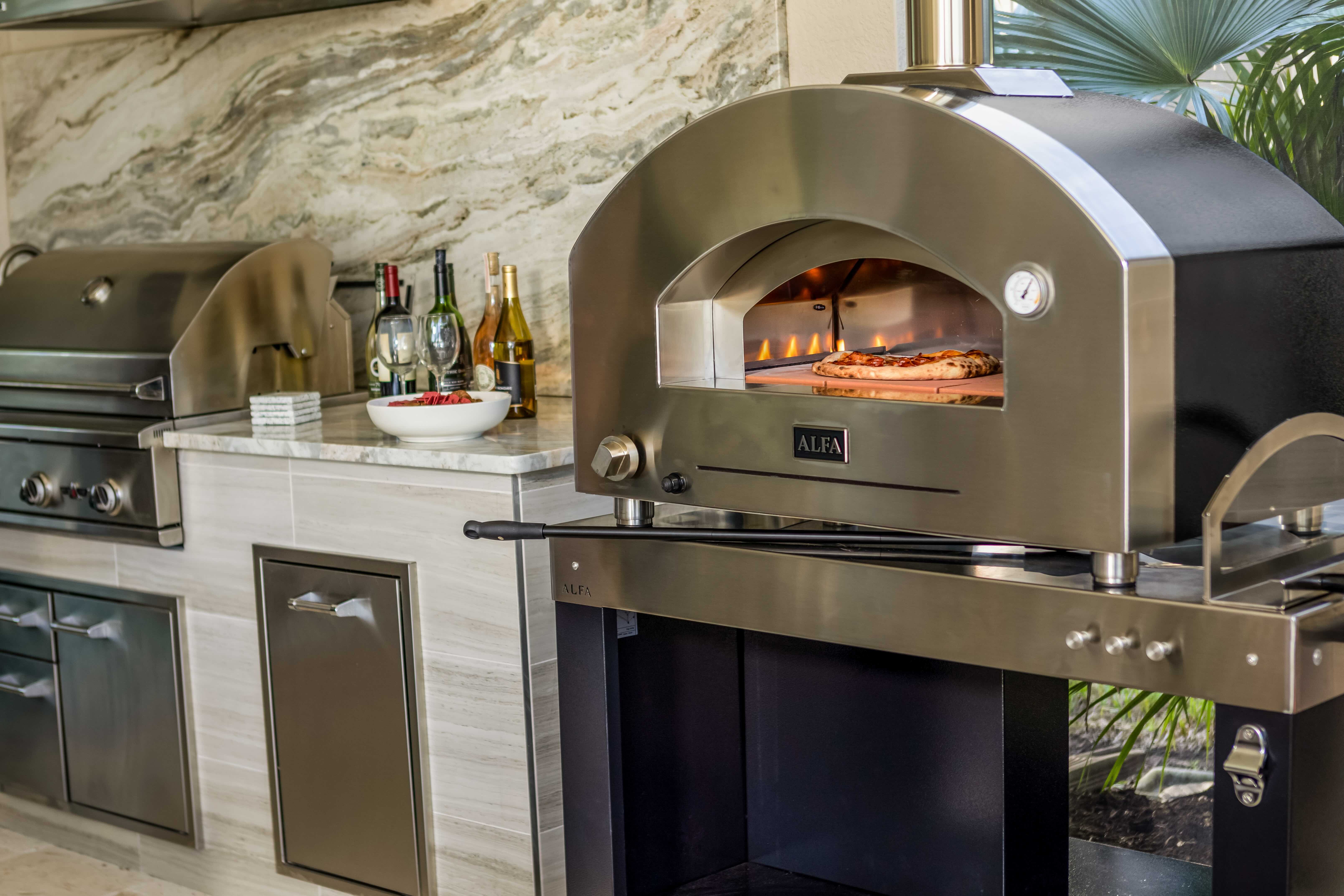 Futuro-alfaforni-gasfired-bakingpizza03_COMPRESSED