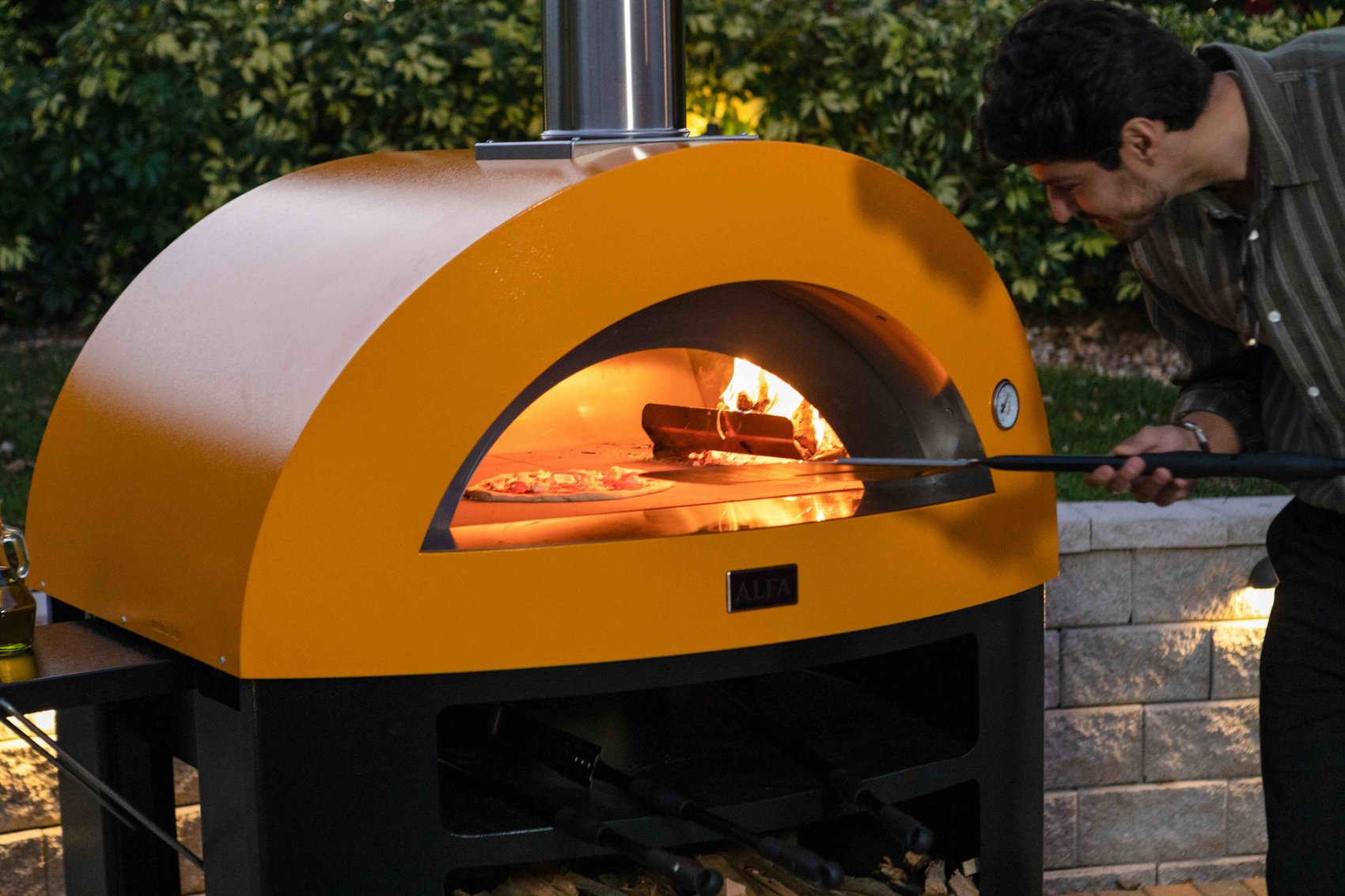 MODERNO-5Pizze-alfaforni-woodfiredpizza01_COMPRESSED