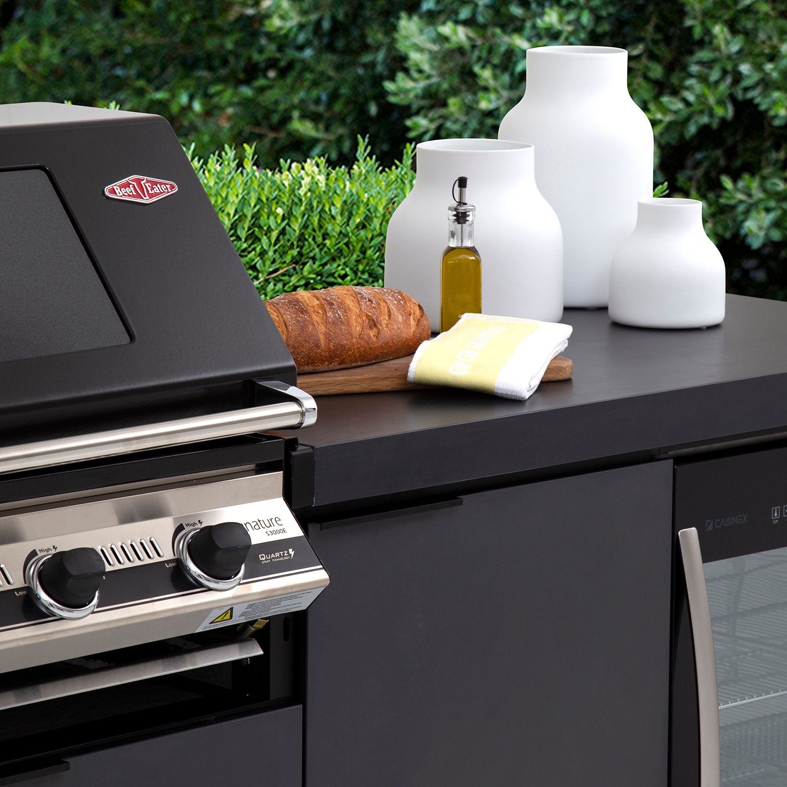 Cabinex BBQ Fridge and Storage Top Lifestyle 04_WEB